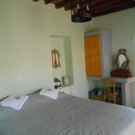Myrtia , Traditional House Kimolos