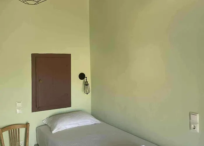 Myrtia , Traditional House Kímolos