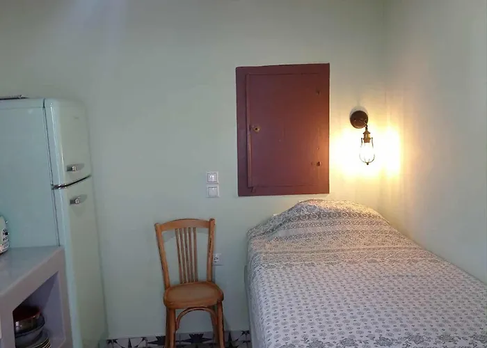 Myrtia , Traditional House * Kímolos