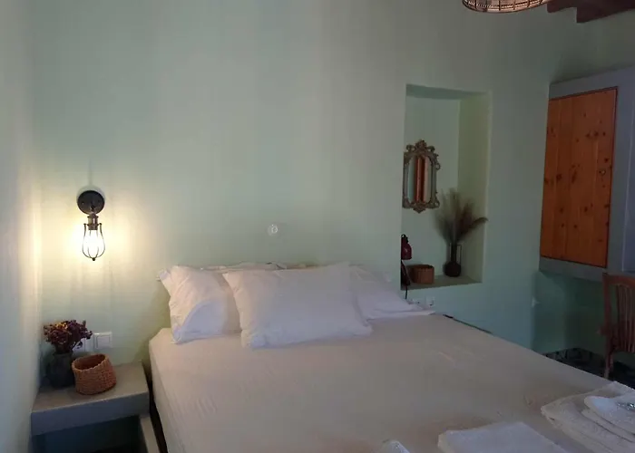 Myrtia , Traditional House Kímolos