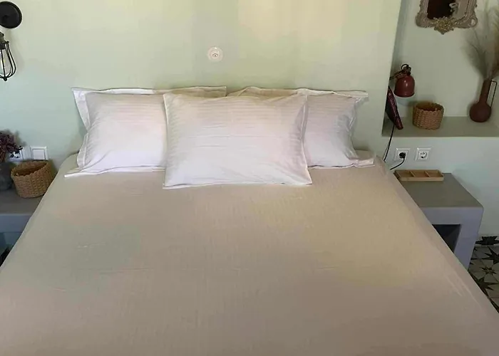 Myrtia , Traditional House 度假居 *