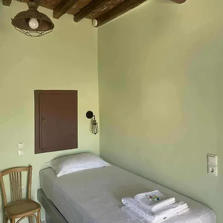 Myrtia , Traditional House Kímolos