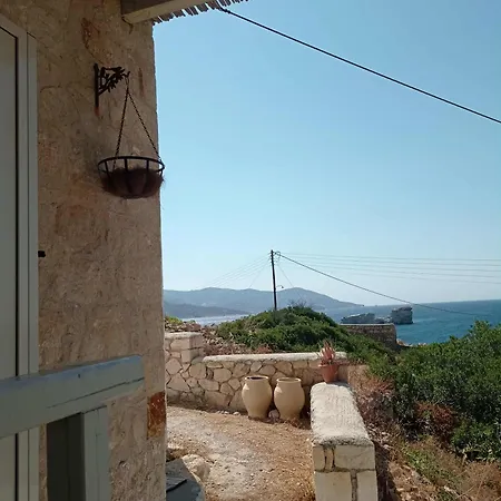 Ferienhaus Myrtia , Traditional House Kímolos