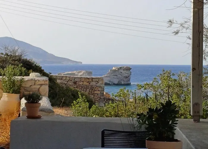 Myrtia , Traditional House Kímolos