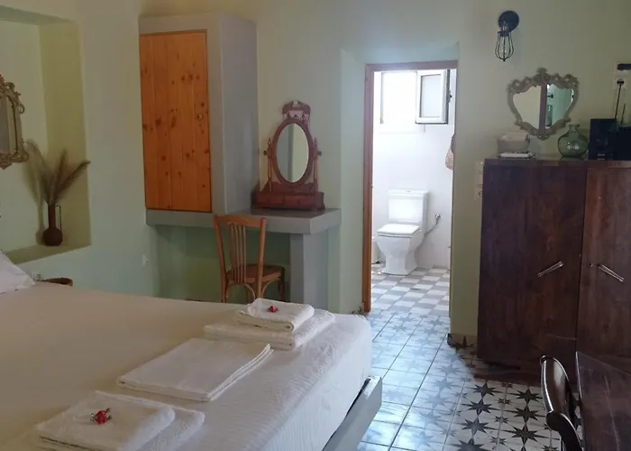 Myrtia , Traditional House Semesterbostad *